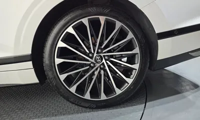 Hyundai Grandeur 2023, 56880 км, за 26716.56 USD - фото 22