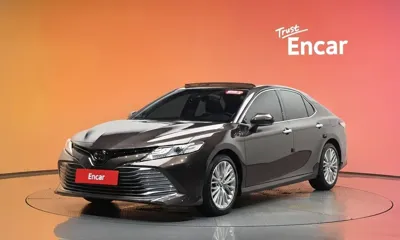 Toyota Camry · 2019 год