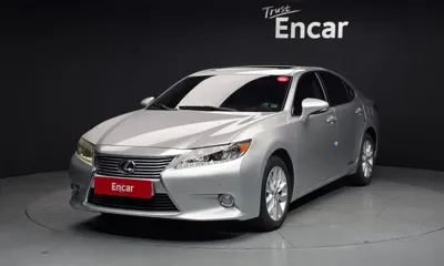 Lexus ES · 2013 год