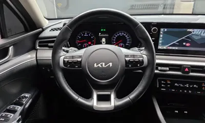 Kia K5 2022, 38044 км, за 16221.51 USD - фото 12