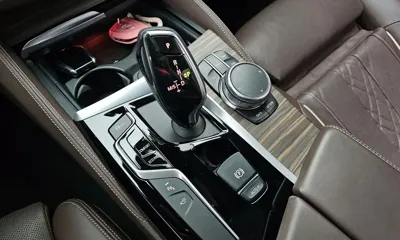 BMW 5-Series 2019, 93929 км, за 19268.08 USD - фото 9