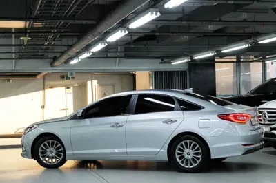 Hyundai Sonata 2017, 122000 км, за 5776.55 USD