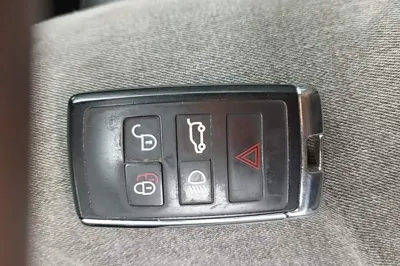 Land Rover Discovery 2020, 148300 км, за 36498 USD - фото 28