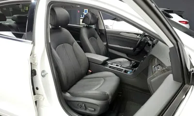 Hyundai Sonata 2015, 128143 км, за 7811.47 USD - фото 10