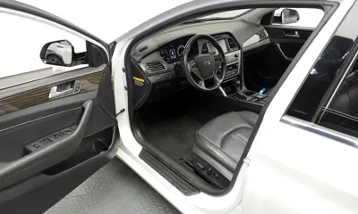 Hyundai Sonata 2015, 128143 км, за 7811.47 USD - фото 11