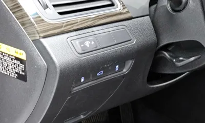 Hyundai Sonata 2015, 128143 км, за 7811.47 USD - фото 14