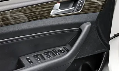 Hyundai Sonata 2015, 128143 км, за 7811.47 USD - фото 18