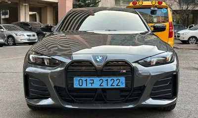 BMW i4 · 2025 год