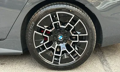 BMW i4 2025, 6866 км, за 43980.57 USD - фото 15