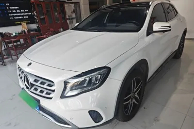 Mercedes-Benz GLA · 2017 год