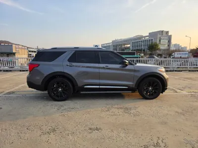 Ford Explorer 2022, 31031 км, за 19502.04 USD