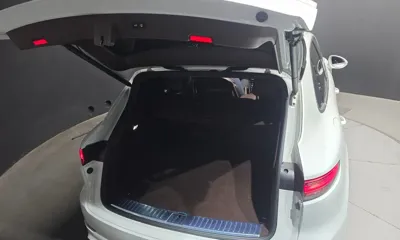 Porsche Cayenne 2021, 37636 км, за 60059.46 USD - фото 20