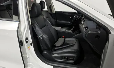 Lexus ES 2019, 61609 км, за 19500.28 USD - фото 12