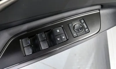 Lexus ES 2019, 61609 км, за 19500.28 USD - фото 14