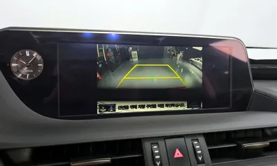 Lexus ES 2019, 61609 км, за 19500.28 USD - фото 17