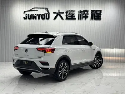 Volkswagen T-Roc 2022, 23000 км, за 26044.23 USD
