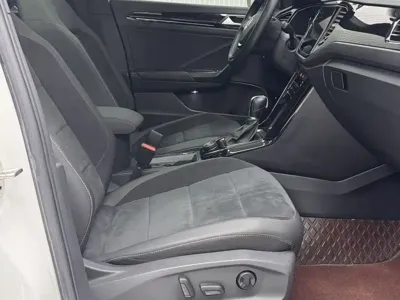 Volkswagen T-Roc 2022, 23000 км, за 25970.6 USD - фото 9