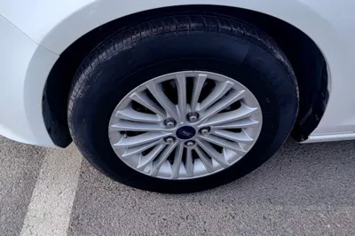 Ford Escort 2015, 81100 км, за 4359 USD - фото 10