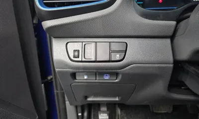 Hyundai Ioniq 2019, 118467 км, за 7553.86 USD - фото 14