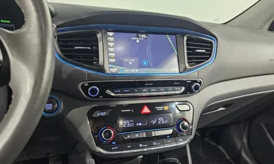 Hyundai Ioniq 2019, 118467 км, за 7553.86 USD - фото 17