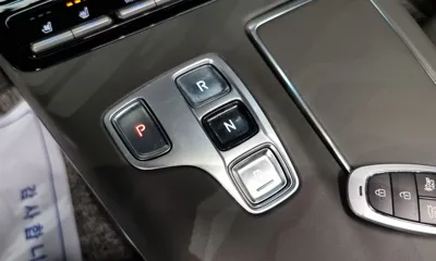 Hyundai Grandeur 2022, 31078 км, за 19172.17 USD - фото 9