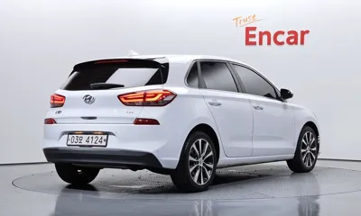 Hyundai i30 2017, 123387 км, за 6082.49 USD