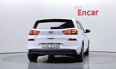 Hyundai i30 2017, 123387 км, за 6082.49 USD