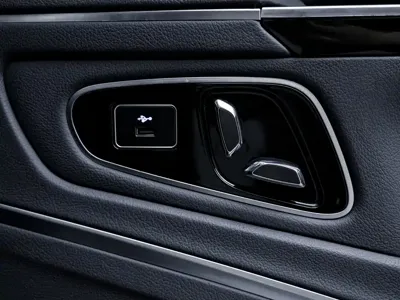 Mercedes-Benz V-Class 2024, 39000 км, за 39139.91 USD - фото 23