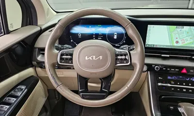 Kia Canival 2023, 95742 км, за 15827.8 USD - фото 13