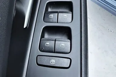 Hyundai Elantra 2022, 50500 км, за 12758 USD - фото 11