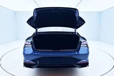 Hyundai Elantra 2022, 50500 км, за 12758 USD - фото 19