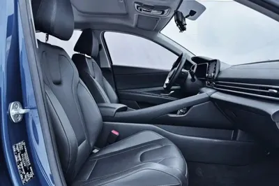 Hyundai Elantra 2022, 50500 км, за 12758 USD - фото 20