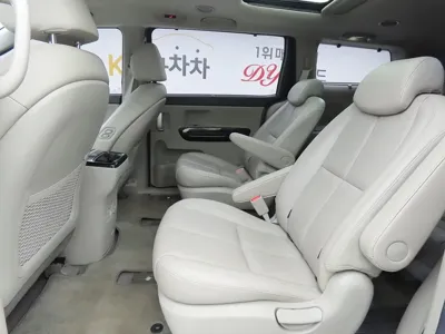 Kia Canival 2019, 59993 км, за 11265.22 USD - фото 6