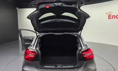 Mercedes-Benz A-Class 2018, 111301 км, за 12295.36 USD - фото 30