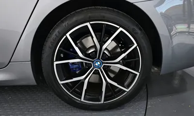BMW 5-Series 2023, 59580 км, за 27295.46 USD