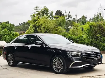 Mercedes-Benz E-Class 2021, 62000 км, за 35137.64 USD