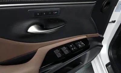 Lexus ES 2023, 57289 км, за 28940.37 USD - фото 11