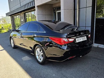 Hyundai Sonata 2011, 131584 км, за 2494.42 USD