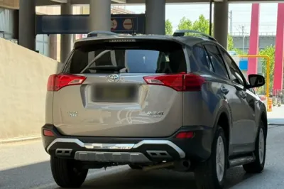 Toyota RAV4 2013, 90100 км, за 9752 USD