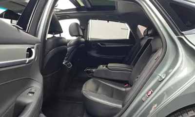 Hyundai Grandeur 2017, 81706 км, за 12143.89 USD - фото 12