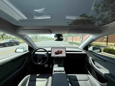 Tesla Model Y 2025, 37000 км, за 27965.61 USD