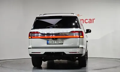 Lincoln Navigator 2021, 83036 км, за 29903.13 USD - фото 4