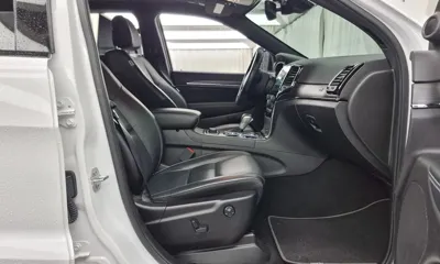 Jeep Cherokee 2021, 52285 км, за 17509.08 USD - фото 11