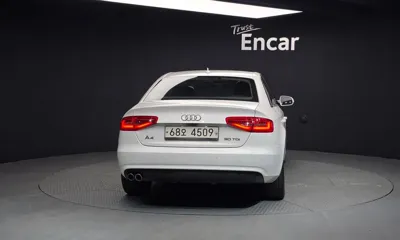 Audi A4 2015, 152439 км, за 4225.44 USD