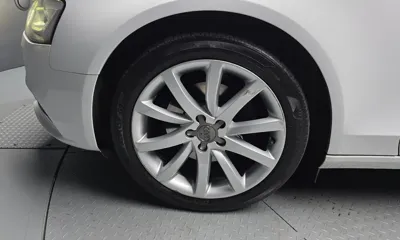Audi A4 2015, 152439 км, за 4225.44 USD
