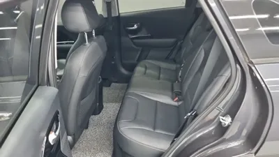 Kia Niro 2020, 47175 км, за 10944.63 USD - фото 11