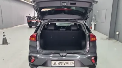Kia Niro 2020, 47175 км, за 10944.63 USD - фото 18