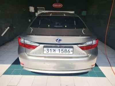 Lexus ES 2017, 51811 км, за 16082.45 USD