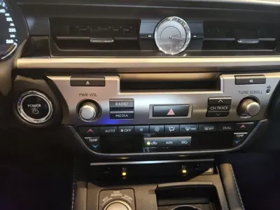 Lexus ES 2017, 51811 км, за 15960.92 USD - фото 9
