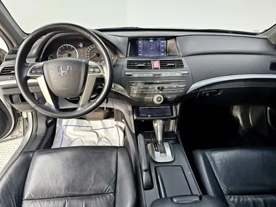 Honda Accord 2010, 117700 км, за 2143.32 USD